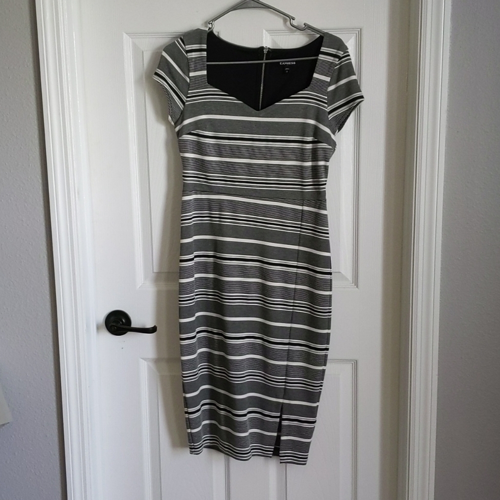 🆕 W/O tag Express dress